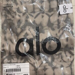 ALO Yoga Tie Dye  Shopper Tote
